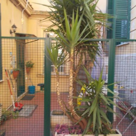 Apartamento Il Rifugio Di Sav. Roma Exterior foto